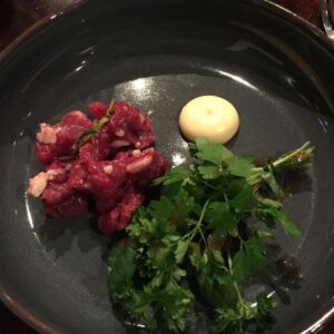 Krögarmajonnäs med råbiff