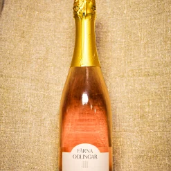 Produktfoto dryck Sparkling Rabarber Färna odlingar