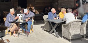 Trerätterslunch med kaffe och kaka på logen. Gårdsrundan 2022